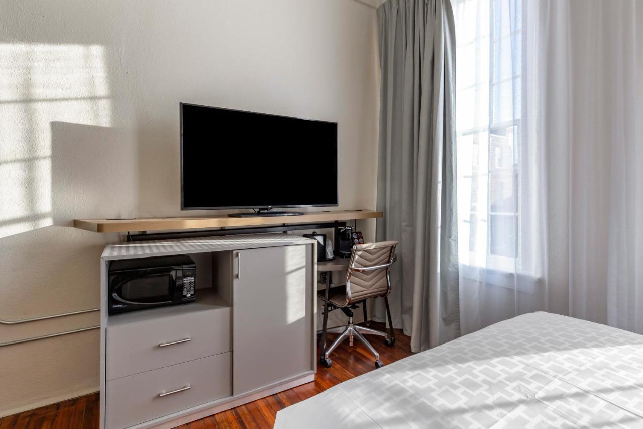 Inn At Blackstone Bagian luar foto
