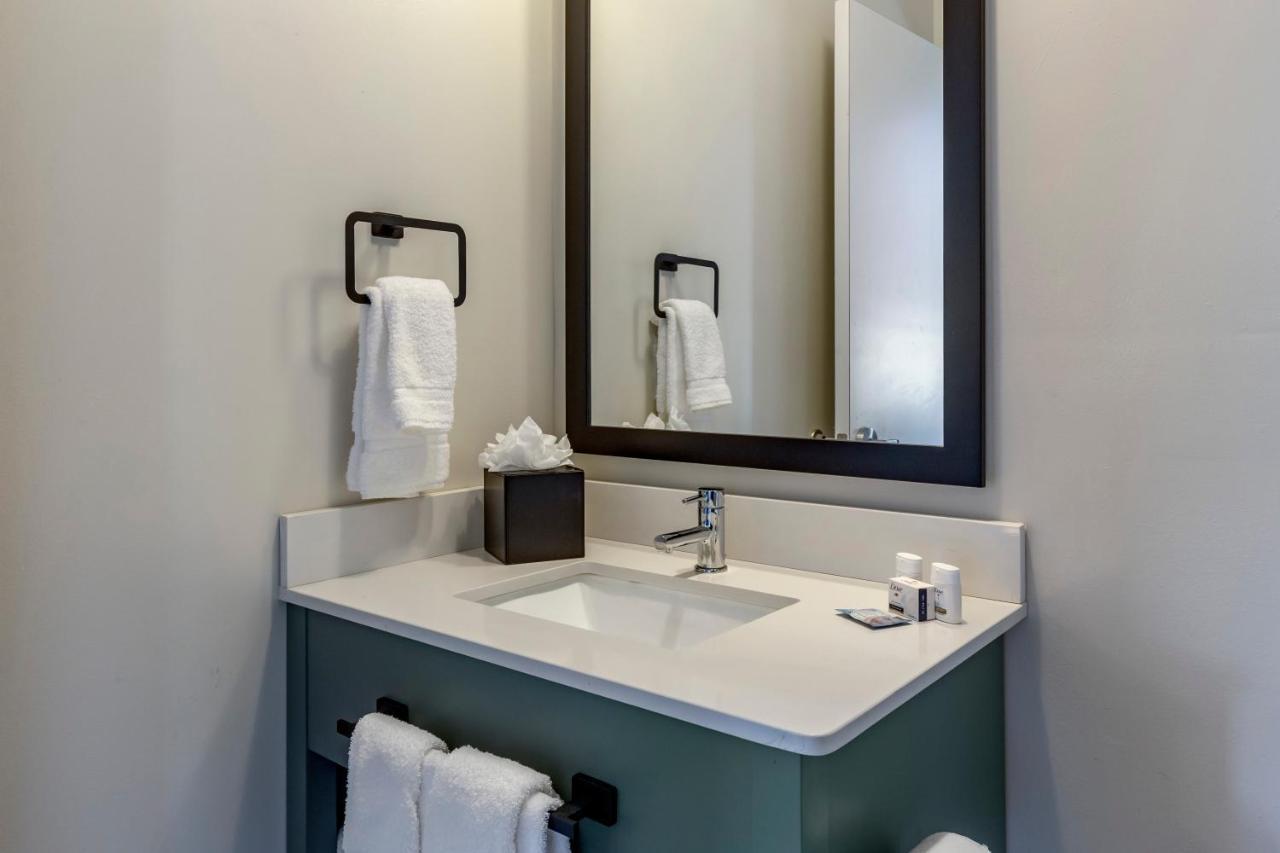 Inn At Blackstone Bagian luar foto