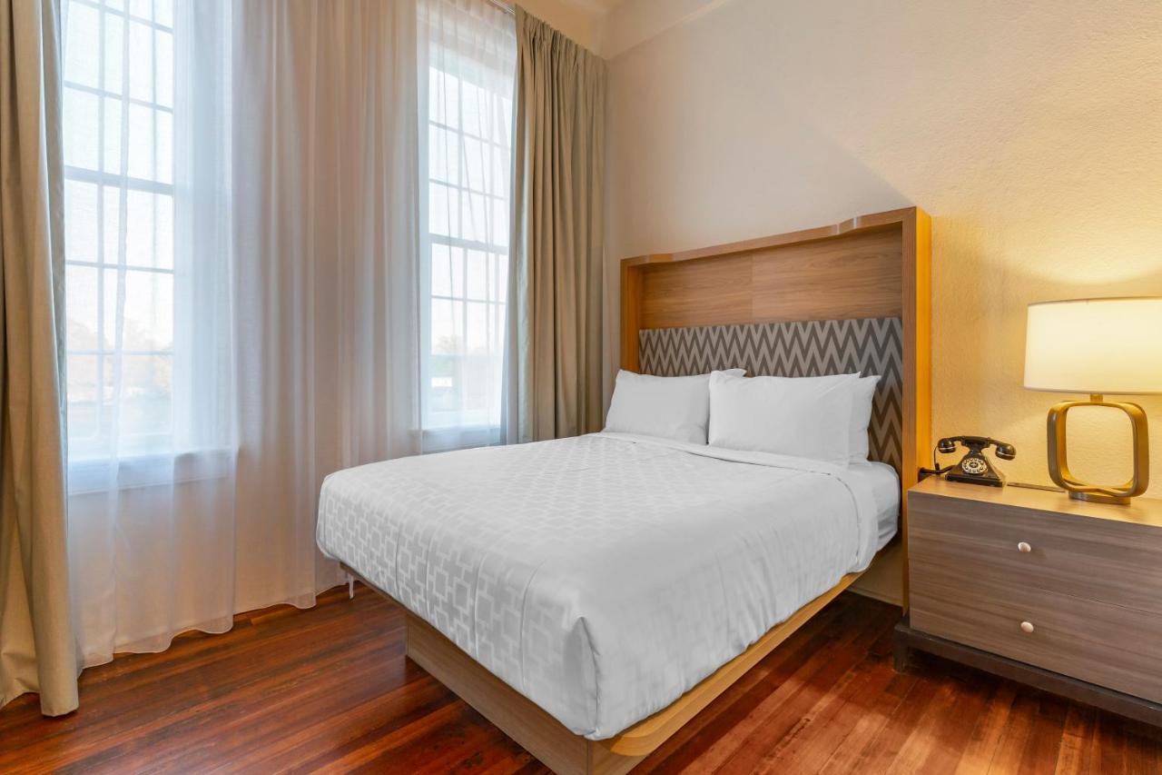 Inn At Blackstone Bagian luar foto