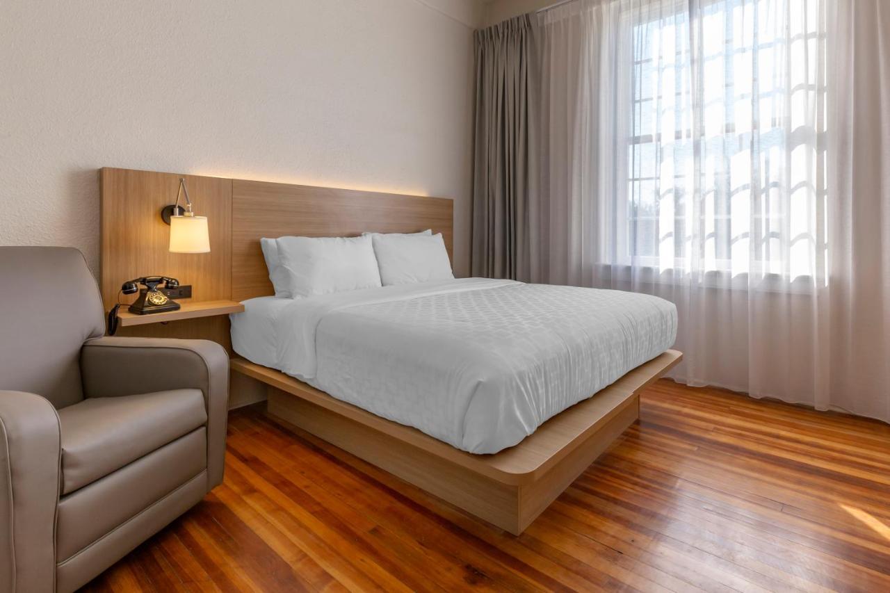 Inn At Blackstone Bagian luar foto